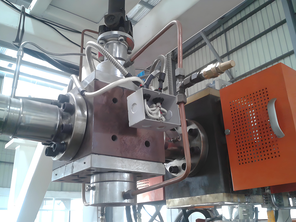 PET片材擠出生產(chǎn)線(xiàn)用熔體泵